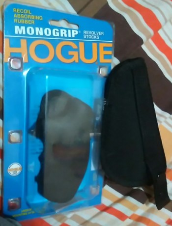 Cachas hogue nuevas sin estrenar.. Solo puestas para hacer fotos ... Aptas astra 250 smithanwesson jframe 02
