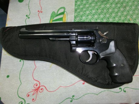 Saludo a los foreros.

Pongo en venta mi revolver Smith&Wesson cal.22 L.R. Modelo 17-4 . La razon 02