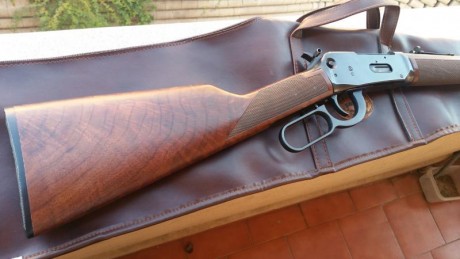 Vendo rifle de palanca Winchester 94AE, del calibre 30-30. Prácticamente sin uso, en perfecto estado de 02