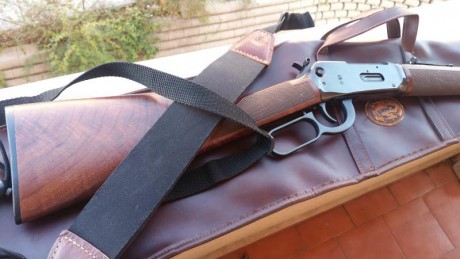 Vendo rifle de palanca Winchester 94AE, del calibre 30-30. Prácticamente sin uso, en perfecto estado de 12