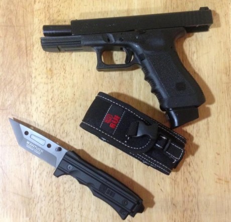 Hola hace un par de semanas compre a un compañero la Glock 22 de 3 generacion calibre 40, tiene 70 disparos 00