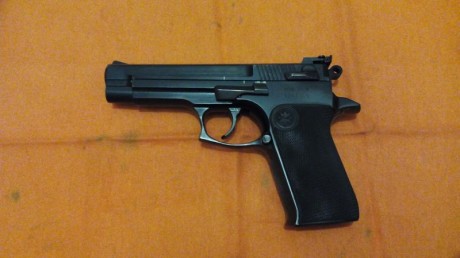 Vendo mi pistola STAR 30M, calibre 9 mm Parabelum, con un plus de un alza micrométrica LPA (propia para 02
