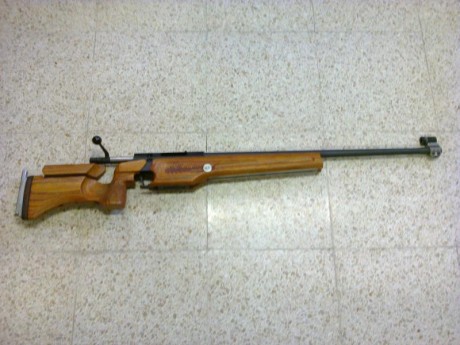 Pues eso buscó rifle para tiro tipo remington 700 sps varmit,tikka varmit..cz 550 varmit..etc,etc..escucho 20