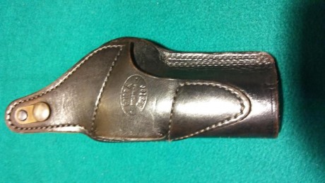 Vendo funda de cuero para pistola de 5 ''. El precio son 30 € más los portes.

 20161218_205018.jpg  20161218_205006.jpg 00