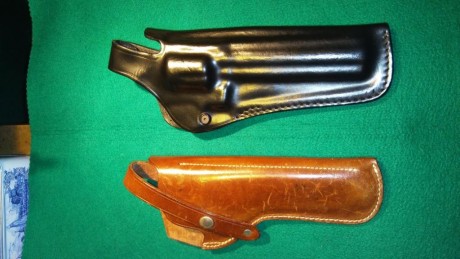 Vendo fundas para revolver de 6''

1.- Funda negra 45 €
2.- Funda marrón 30 €

Los portes son por cuenta 00