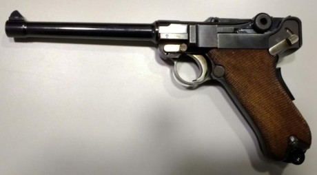 Se vende Luger Mauser P-08 New Model, calbre 9 parabellum.
Creo que es el modelo de Marina, tiene un cargador, 01