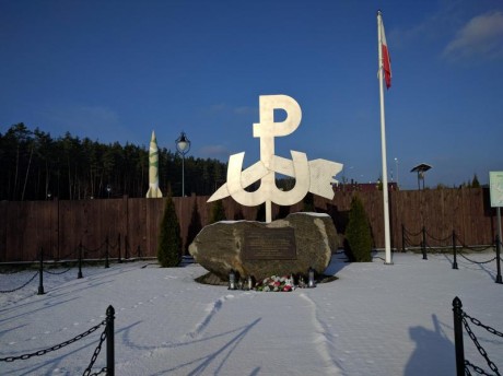 Hola, buenas a todos, os cuento, resulta que me voy un año a vivir a Cracovia , según tengo entendido 01