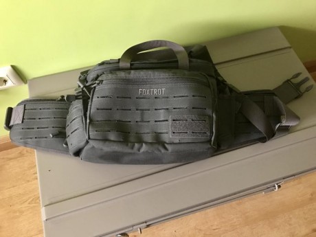 Pues nada, estoy haciendo limpieza de equipo, y vendemos esta tremenda bolsa/riñonera en cordura 500, 01