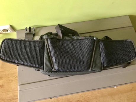 Pues nada, estoy haciendo limpieza de equipo, y vendemos esta tremenda bolsa/riñonera en cordura 500, 00