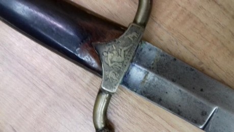Feliz año a todos. Cuelgo aquí las fotos de 8 armas blancas de un familiar para vender. 
VENDIDO 51