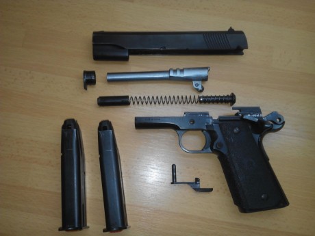 Hola, buenas tardes y feliz año nuevo a todos.

Un compañero me ha pedido que anuncie una de sus armas. 22