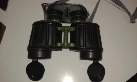 Vendo prismáticos militares alemanes de la antigua RDA. 7 X 40 recubiertos de goma para protección y con 00