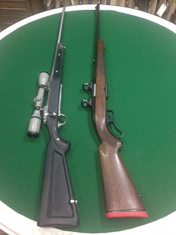 Con dos juegos de anillas, de 30 mm y pulgada. Sin correa con caja de transporte. Peso 3,400 k y 55 cm 10