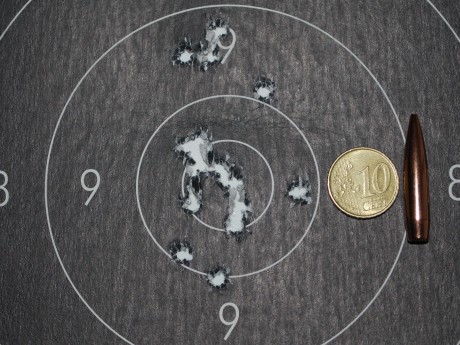 LA IDEA ES SUBIR FOTOS DE LOS MEJORES GRUPOS DE 5 DISPAROS LOGRADOS CON VUESTROS RIFLES.
Esto es a 150 70