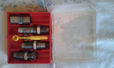 Vendo prensa de mano LEE nueva 40 euros  VENDIDA
Dies hornady 7mm-08 30 euros VENDIDOS
dies lee 7mm-08 02