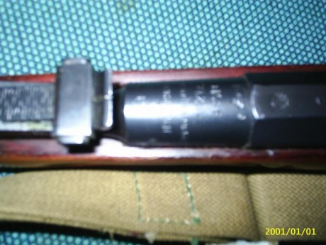 Vendo un mosin nagant con letras rusas de 1926 y regalo un visor que se monta en el alza y tira de cine 02