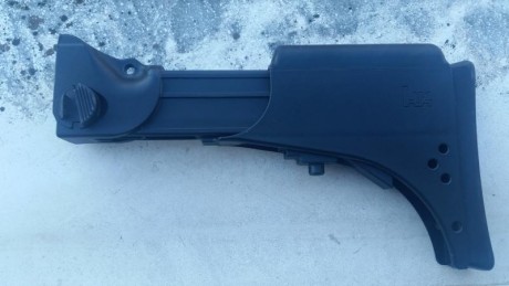 Vendo muy a mí pesar mio un par de accesorios que tenía montado en un G36, usados y en buen estado.

Culata 12