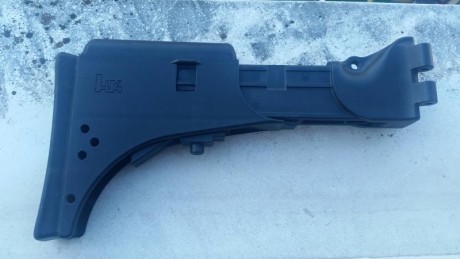 Vendo muy a mí pesar mio un par de accesorios que tenía montado en un G36, usados y en buen estado.

Culata 11