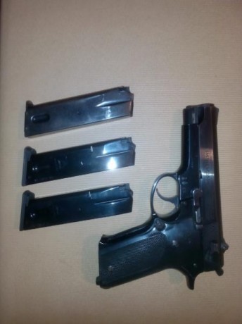 Cambio escopeta de corredera Mossberg 500 calibre 12 por pistola 9 mp Da/Sa. La escopeta esta en Madrid. 50