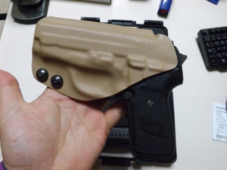 Se pone a la venta para adquirir otra arma una Sig Sauer P239  acabado Black Nitron . Un buen arma de 11