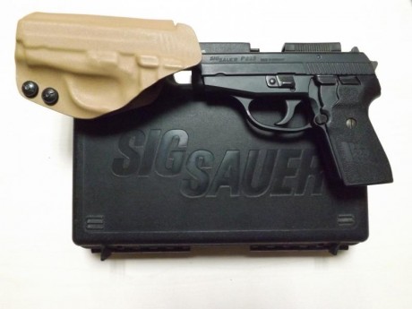 Se pone a la venta para adquirir otra arma una Sig Sauer P239  acabado Black Nitron . Un buen arma de 10
