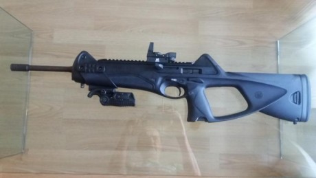 IMPECABLE estado. Empuñadura táctica,  bocacha (con certificado BOPE), 1 cargador 2 cartuchos , regalo 01