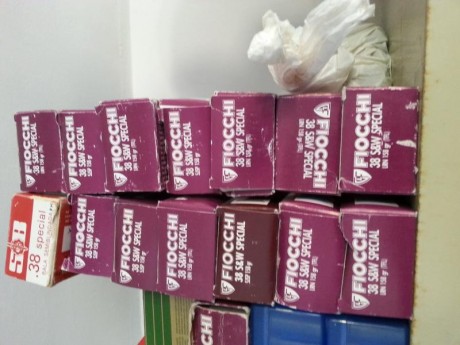 Estimados amigos del foro vendo vainas de varios calibres:

750 vainas de 38 especial fiocchi a 10 centimos 00