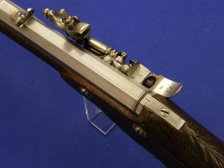 Voy a colocar unas fotos de un arma larga alemana de llave de mecha del siglo XVI. 131