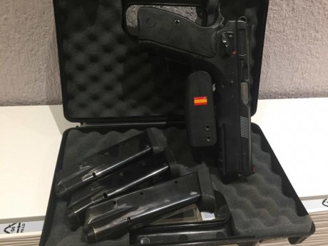 vendo cz sp01 shadow con 3 cargadores y funda hs
el arma lleva puesto el nuevo sistema de miras patentado 01