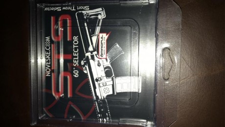 Hola, vendo seguro ambidiestro marca NOVESKE con aletas MAGPUL, es de 60 grados, nuevecito .
STS (Selector 01