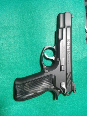 Vendo el lote completo o por separado
Todo se encuentra en Totana
Precios: walther 650€, CZ 75 280€ y 01