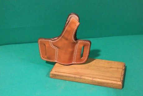 Fundas Biquini de piel para Las pistolas Star S , SS , DK y DKL.

Precio 32€ mas 6€ de gastos de envio 02