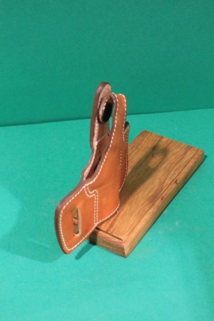 Fundas Biquini de piel para Las pistolas Star S , SS , DK y DKL.

Precio 32€ mas 6€ de gastos de envio 00
