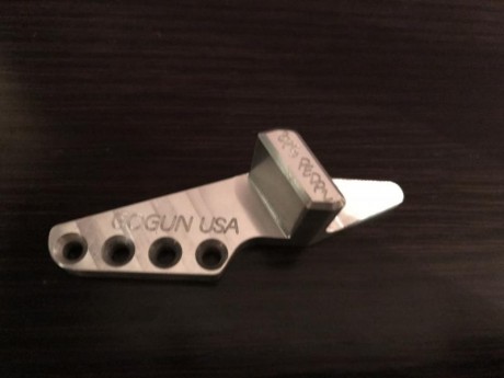 Hola vendo pedal GoGun Gas Pedal RACER CUT estado impecable,color plata 
Precio 40 envío incluido a península 01