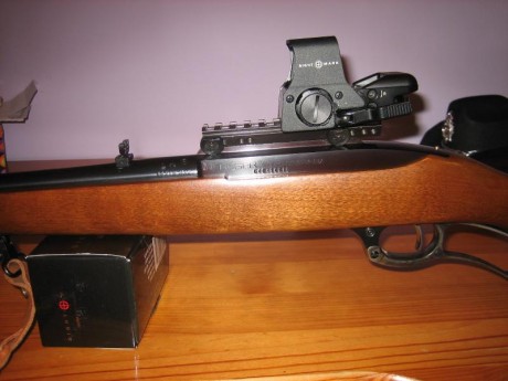 Hola.  Vendo este rifle, con cuatro cargadores de 4 disparos, cantonera de caucho y  la original, anillas 70