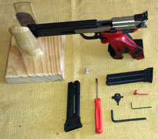 Hola, pongo a la venta pistola 22 Hammerlin X ESSEX en muy buen estado. el precio es 375€ . La pistola 02