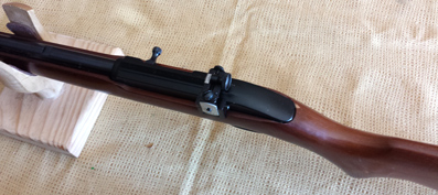 Hola, por retirarme del tiro, también vendo una carabina de 22lr Marlin 60, semiautomática muy nueva, 01