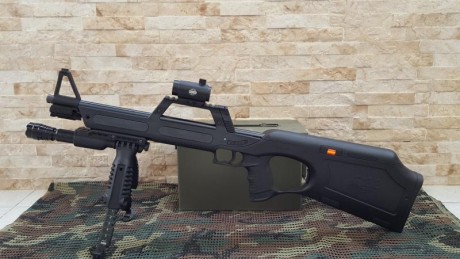 Voy a reestructurar mi armero y vendo carabina semiautomatica tactica Walther G22 22LR con 2 cargadores 11