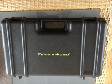 Hola a todos, un amigo me ha pedido que le anuncie una Pistola de aire Feimwerkbau P44. Talla de la cacha 11