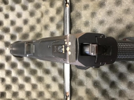 Un compañero vende una HK USP Standard del 9mm pb.
El arma lleva incorporada Alza micrometrica original 01