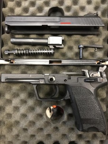 Un compañero vende una HK USP Standard del 9mm pb.
El arma lleva incorporada Alza micrometrica original 00