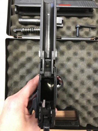 Un compañero vende una HK USP Standard del 9mm pb.
El arma lleva incorporada Alza micrometrica original 11