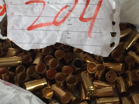 Vendo 204 vainas nuevas a estrenar de la marca PRVI y 240 con un solo disparo de la misma marca


Precio 00