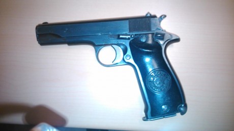 Hola;
Vendo pistola marca star 9mm c, con dos cargadores, ideal para defensa, pocos disparos, la vendo 00