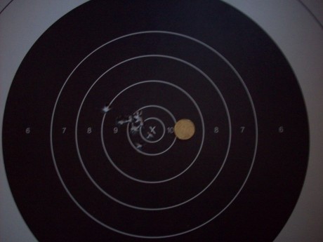 LA IDEA ES SUBIR FOTOS DE LOS MEJORES GRUPOS DE 5 DISPAROS LOGRADOS CON VUESTROS RIFLES.
Esto es a 150 110