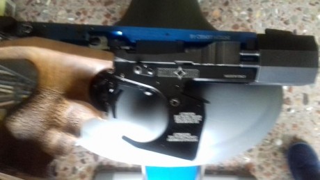 Vendo pistola   Match Guns MG2 - E  Rapid Fire  ,  Disparador electronico , 2 cargadores uno no se ha 00