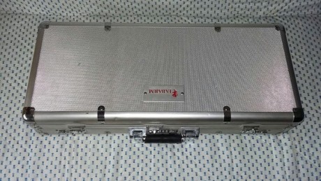 Vendo rifle Express Fabarm modelo Asper Cal.9'3x74R en perfecto estado, con los siguientes complementos:

-Funda 02