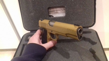 Vendo Taurus pt1911 del 45acp color desert, tiene poquísimo uso.
La compre por capricho, incluie  maletin 02