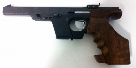 Se vende walther gsp 22lr, el arma viene con dos cargadores, está en Zaragoza y se piden 450€.

Muchas 01