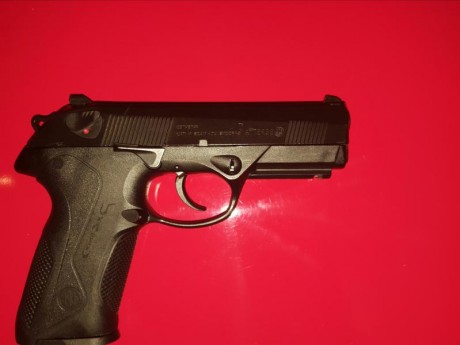 Hola, pongo a la venta mi beretta px4 storm 9mm, la compre hace un año y la pistola esta nueva y cuidada, 02